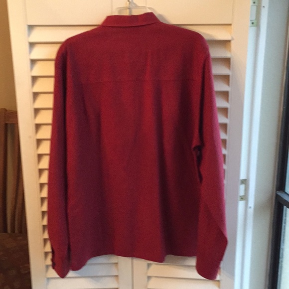 Kenneth Cole New York Shirt. 55% linen. 45% cotton - Picture 3 of 4